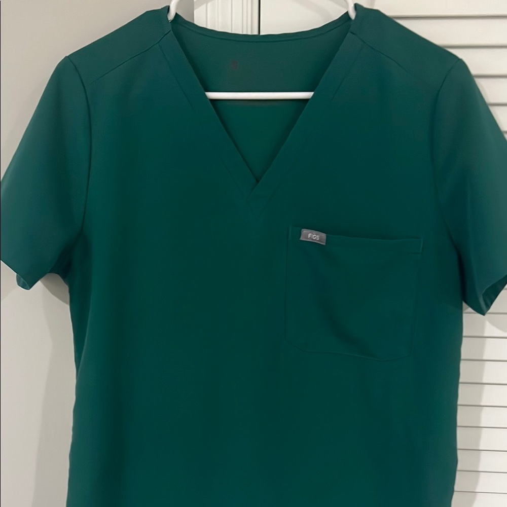 FIGS M HUNTER GREEN SET